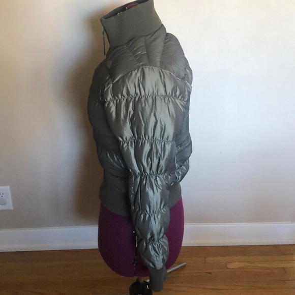 North face green jacket - Picture 2 of 13